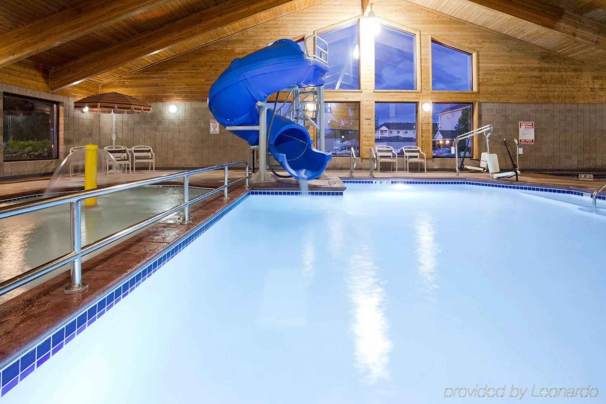 Americinn By Wyndham Fargo West Acres Kültér fotó